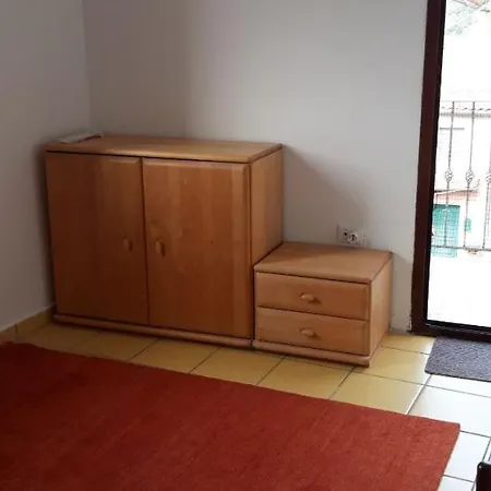 Apartamento Guenstiges, Ruhiges Haeuschen Aulla